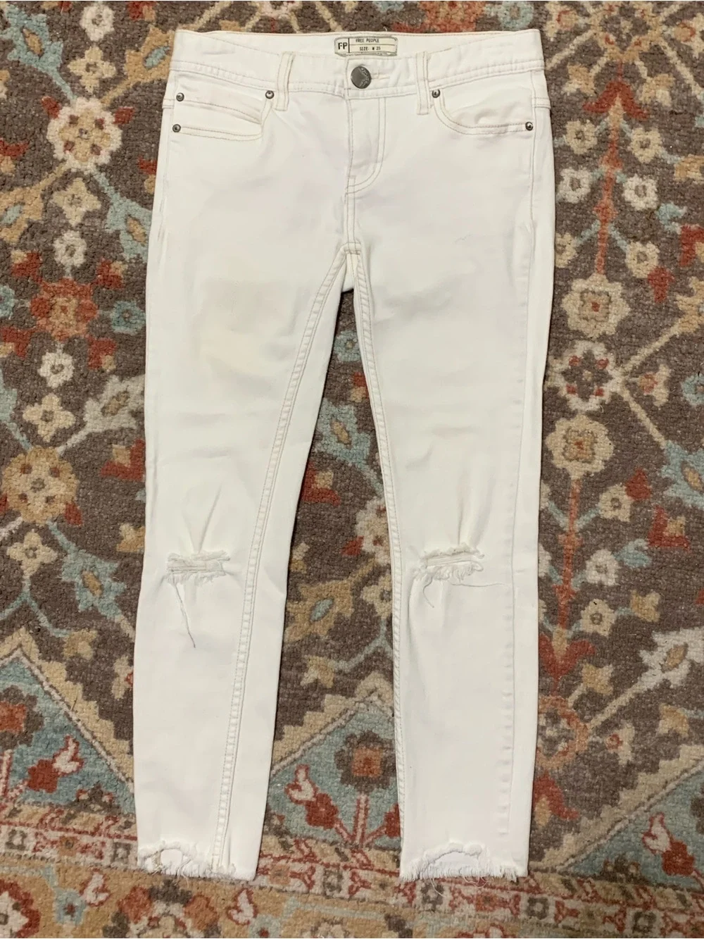 Free People White Distressed Skinny Jeans size 25